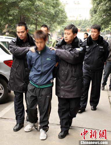 游戏杀人犯怎么玩_杀人游戏8人怎么玩_玩杀人游戏