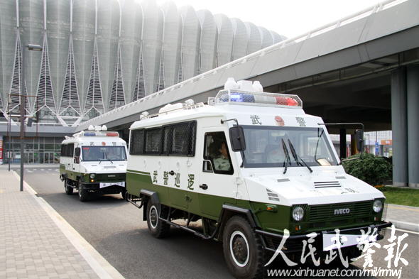武警反恐突击车_武警反恐突击车方队领队_中国武警反恐战车
