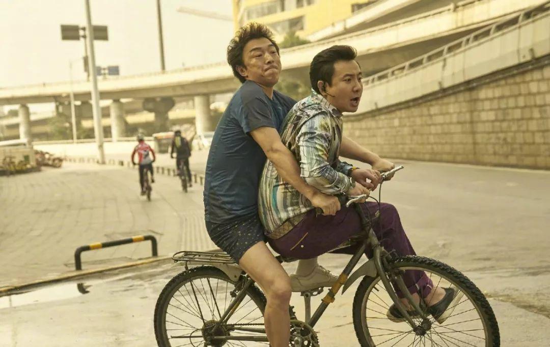 黄渤主演游戏广告短片_黄渤打的广告_短片黄渤主演广告游戏视频