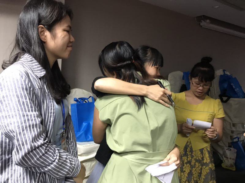 玩女孩子的游戏_玩游戏的女孩子都是什么心理_带女孩玩游戏