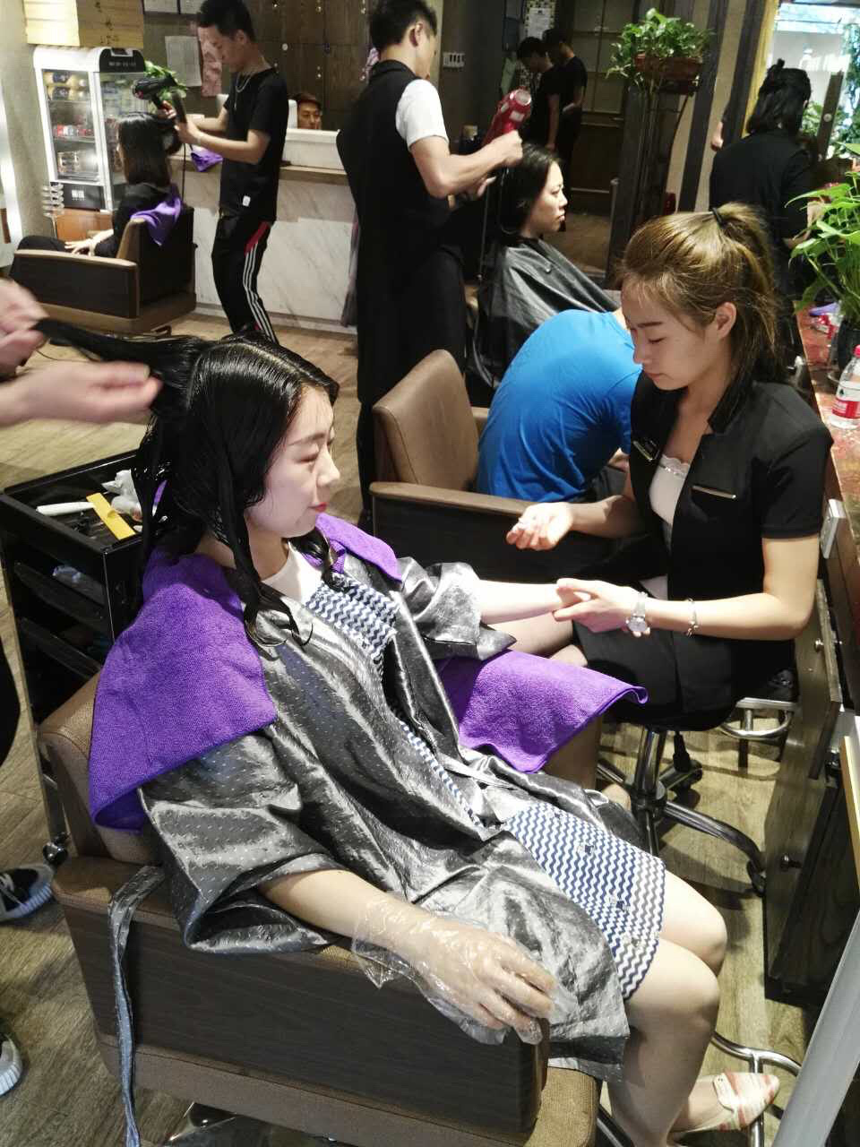 美发小屋_哪里学美发美发_美发