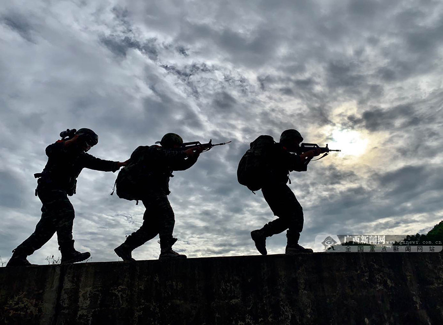 小兵冲冲冲破解版_小兵冲冲冲_小兵冲冲冲兑换码
