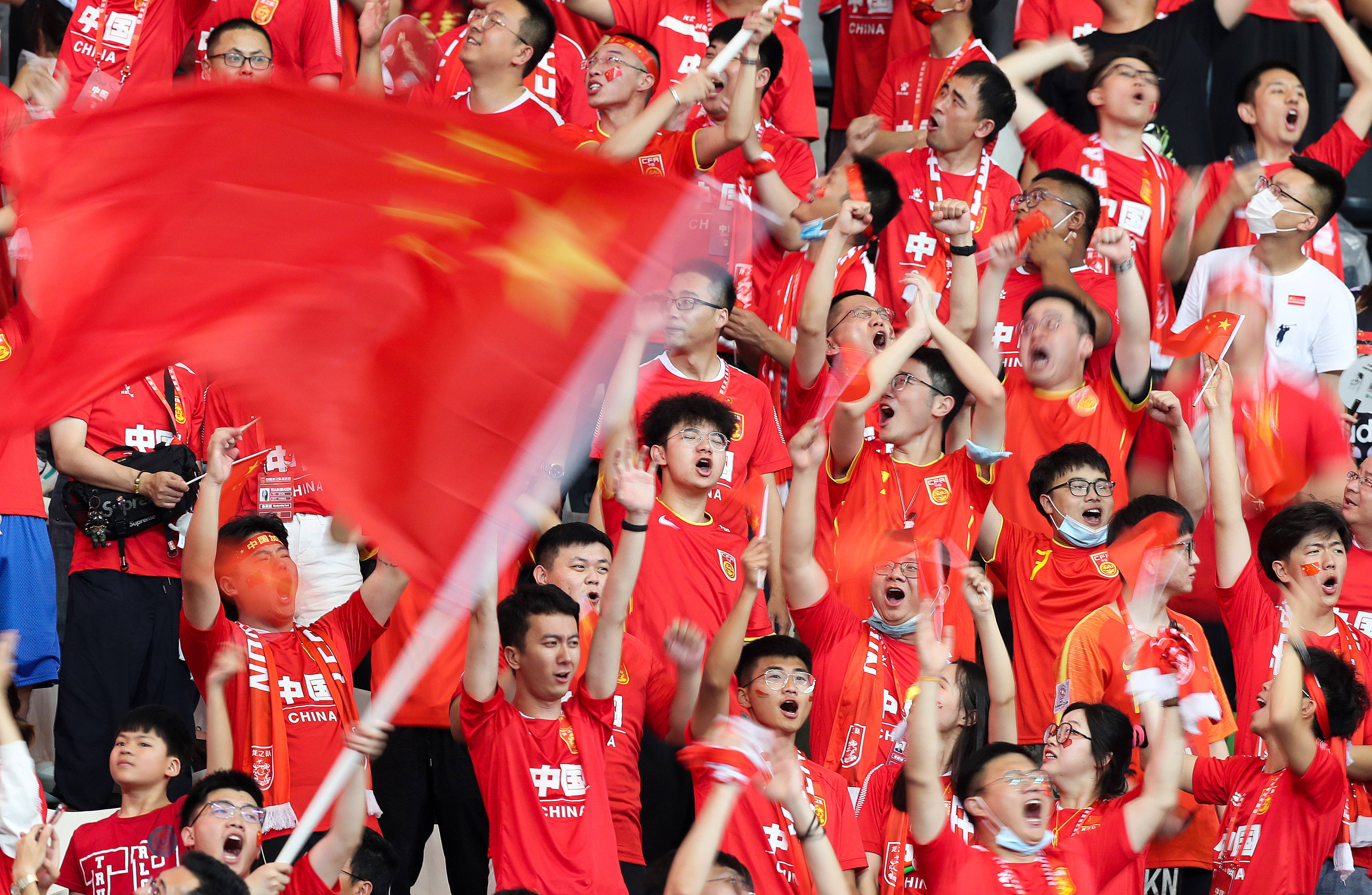 国国侃球_杨毅侃球工作室_杨毅侃球估值