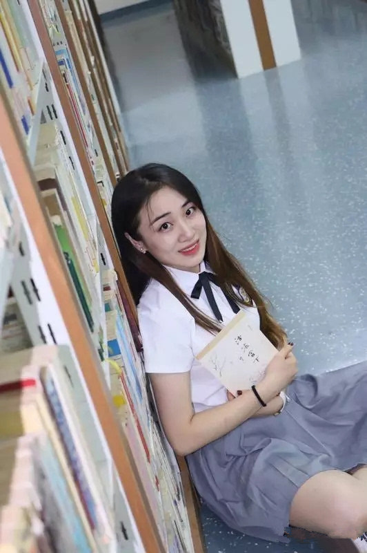 法比亚_小法女儿ins_小美女法比亚
