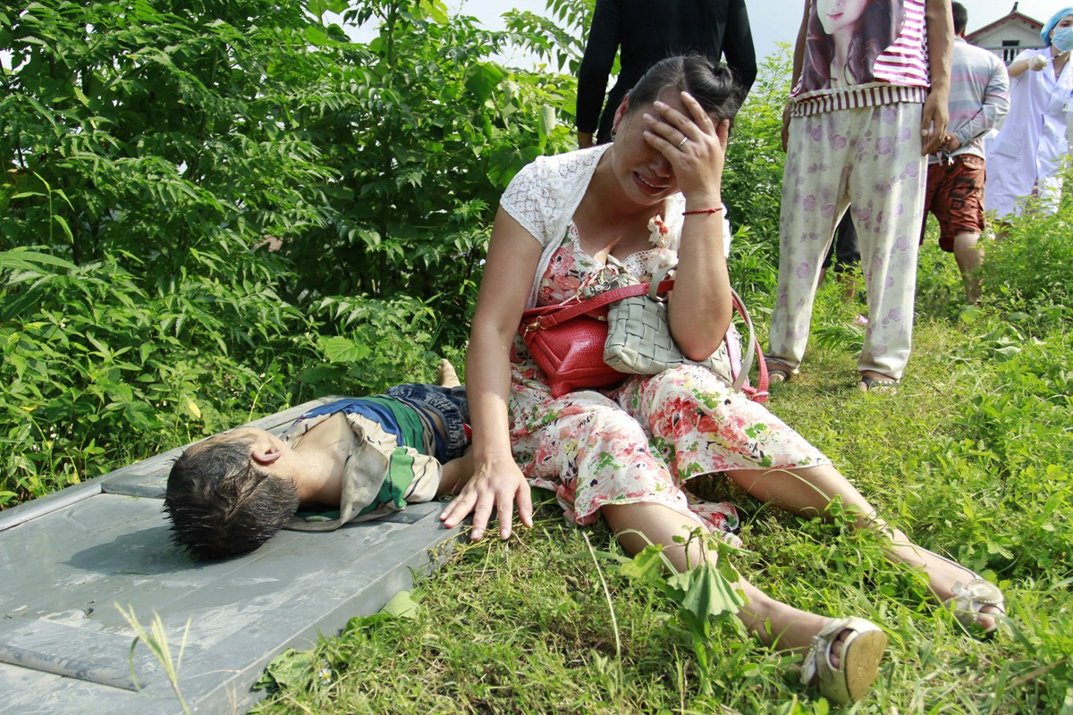 死亡搁浅_鲸鱼为什么会搁浅死亡_搁浅死亡的鲸鱼可以放回海里吗