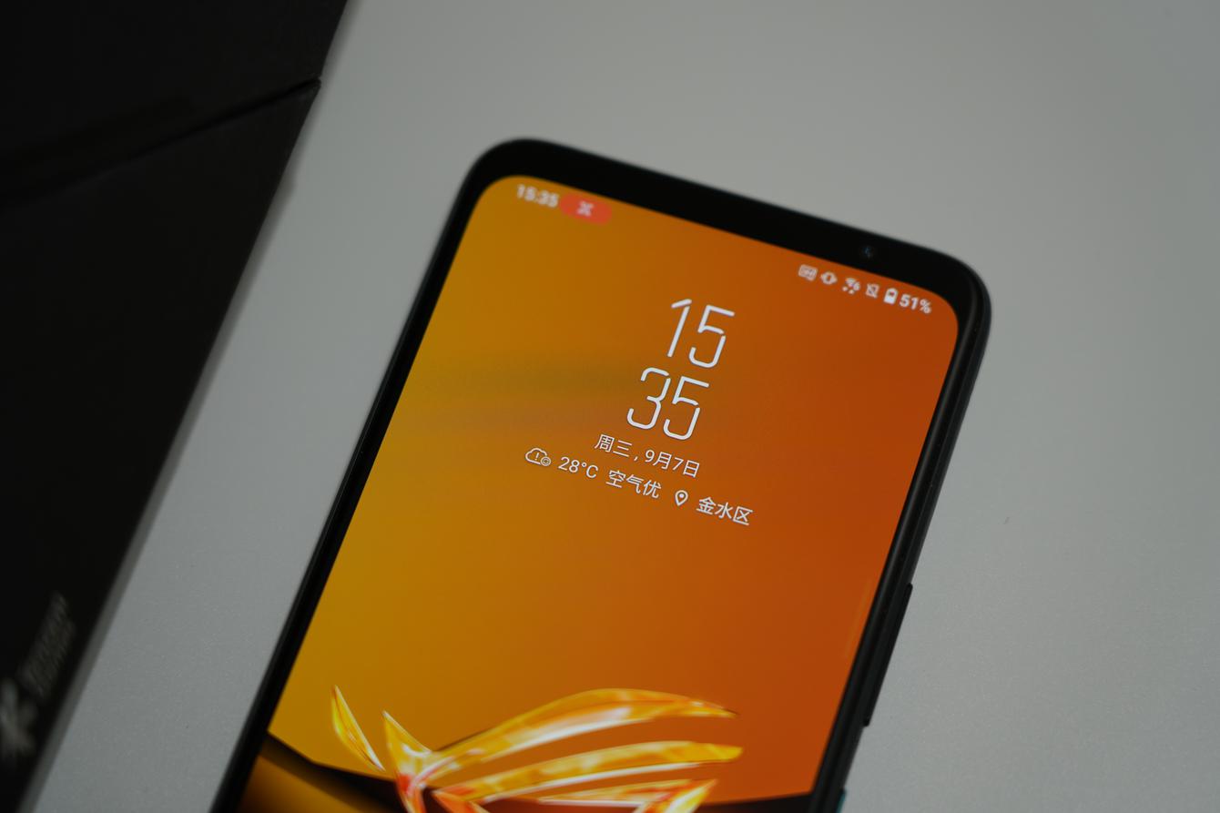 游戏手机rog白色_游戏手机rog白色_游戏手机rog白色