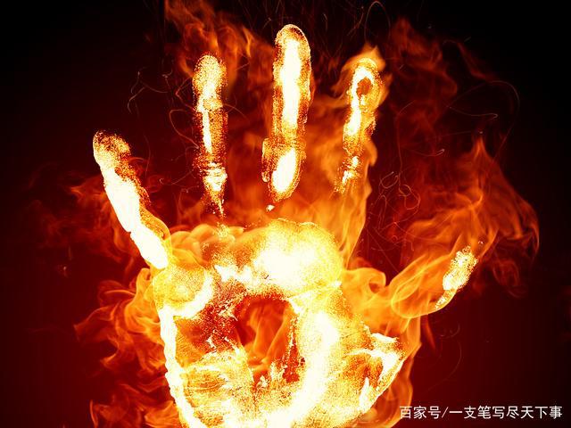 小女孩玩游戏的视频_四岁女孩玩手机游戏视频_开始一个小女孩玩手机的游戏