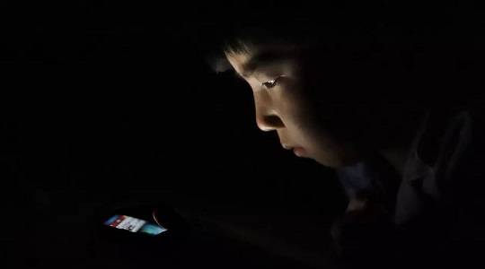 毁掉玩心手机游戏孩子能玩吗_毁掉玩心手机游戏孩子会怎么样_玩手机游戏毁掉孩子的心