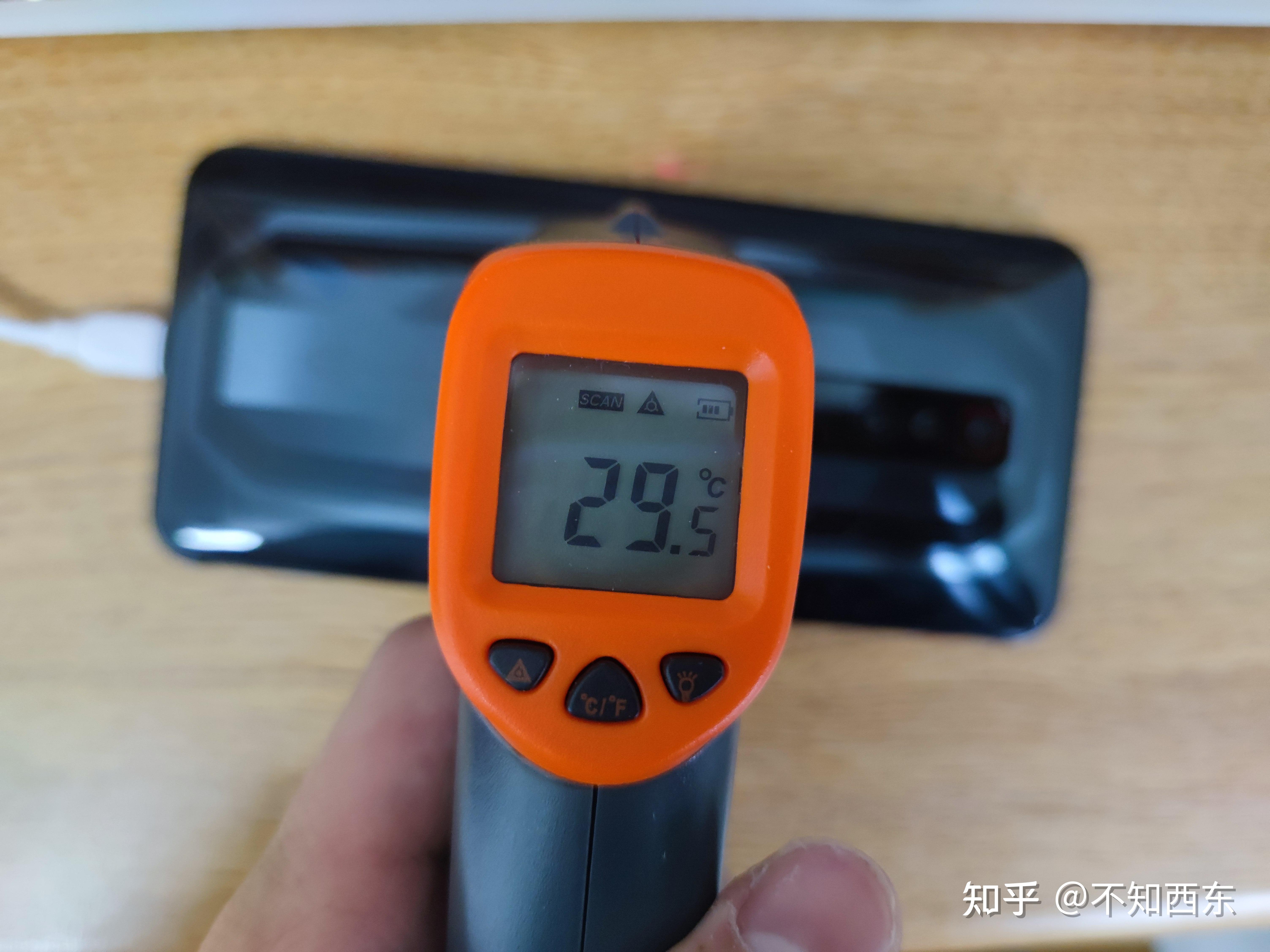 用红魔手机玩游戏算开挂吗_红魔手机玩机技巧_红魔手机打游戏好吗