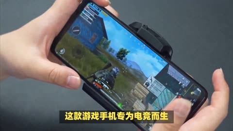 小伙外国捡到机手机游戏视频_外国小伙捡到游戏机手机_在国外捡到手机怎么办
