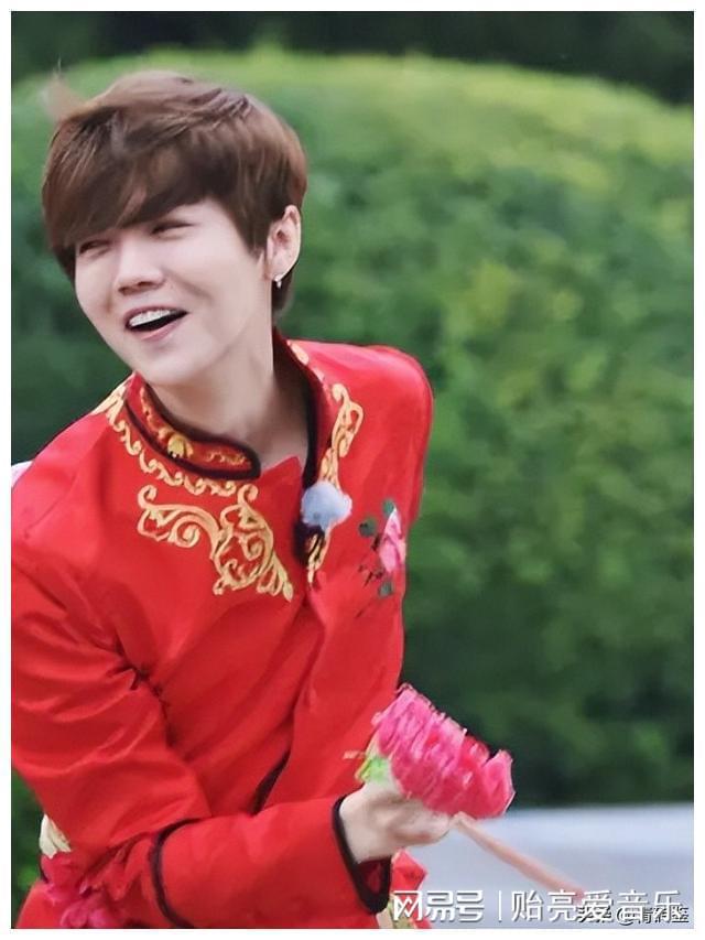 鹿晗生日农历_鹿晗生日关晓彤互动_鹿晗生日