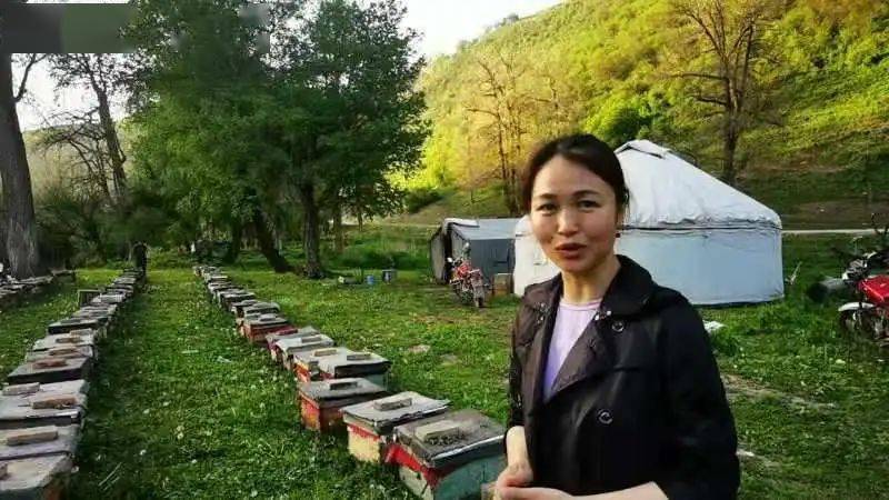 腿音_抖音猫舔腿妖娆的音乐_腿音未来的图片