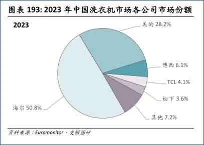 小伙玩手机_男生打游戏手机_一男子玩手机游戏被打