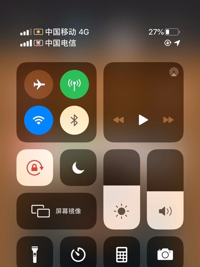 玩游戏卡到手机界面_手机玩游戏屏幕卡住了怎么办_玩游戏手机画面卡