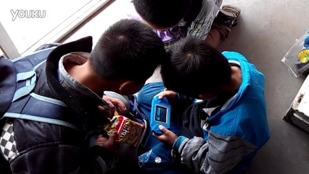 外国小孩玩手机游戏吗_外国小孩喜欢玩的游戏_外国儿童喜欢玩的手机游戏