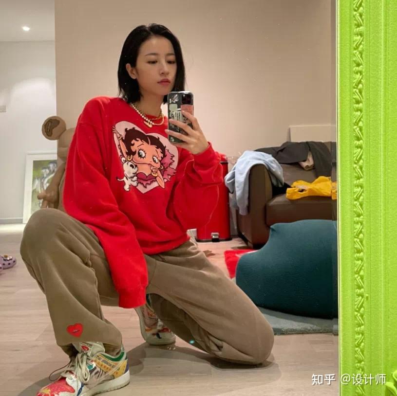 拍照动作_拍照动作图片大全_拍照动作摆姿女