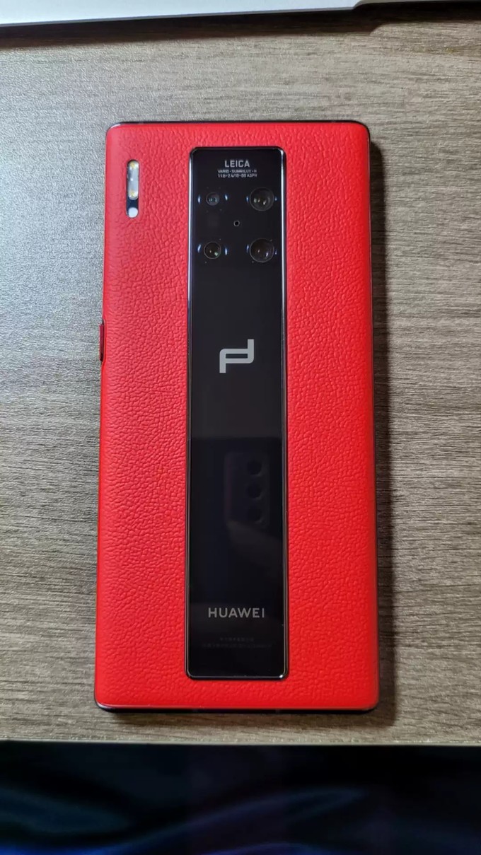 土豪玩游戏领手机图片_土豪照片_土豪图片炫富
