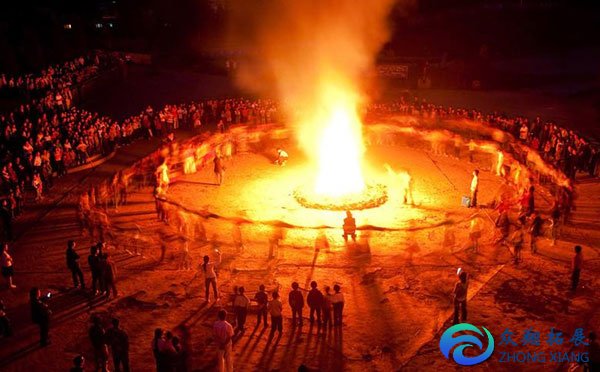 小伶玩具之两人玩手机游戏_小伶玩具多人玩游戏_小伶玩具双人挑战